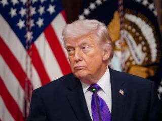 ترامپ هشدار داد که جمهوری اسلامی «امروز ضربه سختی خواهد خورد»