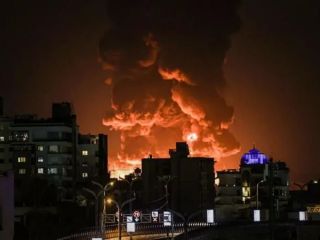 مخازن سوخت کویت هدف حمله قرار گرفت، مخازن تهران همچنان در آتش؛ احتمال بارش باران اسیدی