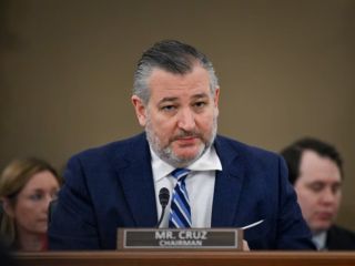 سناتور کروز: هدف عملیات نظامی جاری در ایران «فروپاشی رژیم» است