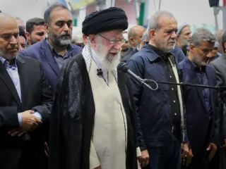 پروژه «عبور از خامنه‌ای با خامنه‌ای»؛ مقاله‌ای از حسین باستانی که ۱.۵ سال قبل از کشته شدن علی خامنه‌ای نوشته شده