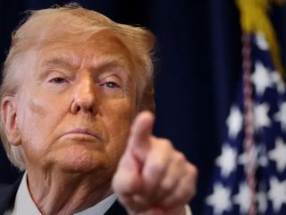 ترامپ: اگر جمهوری اسلامی تنگه هرمز را مسدود کند، جوری حمله می‌کنیم که بازسازی ایران غیرممکن شود