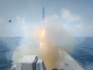 هشدار سنتکام به غیرنظامیان در ایران: فورا تاسیسات بندری در امتداد تنگه هرمز را ترک کنید