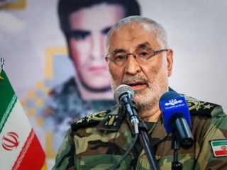 سرتیپ آراسته: ۴۰۰ هزار نفر مسلح در آمریکا آماده قیام علیه نظام این کشور هستند