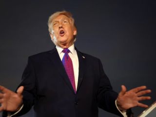 ترامپ به نظامیان و افراد مرتبط با رژیم: برای حفظ باقیمانده کشورتان سلاح‌ خود را زمین بگذارید