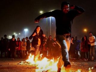 چهارشنبه‌سوری؛ پارادوکس قدرت: حکومتی که موشک‌بازی می‌کند اما از ترقه می‌ترسد