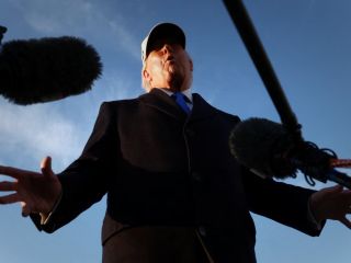 ترامپ: مین‌گذاری تنگه هرمز برای جمهوری اسلامی مانند دست زدن به خودکشی است