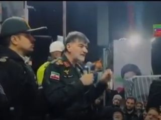 رادان از حامیان حکومت خواست خسته نشوند و «میدان را خالی نکنند،مخصوصاً فردا شب»