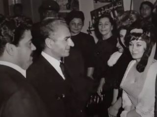 تصاویر- ملاقات صمیمانه هنرمندان با پادشاه فقید و فرح پهلوی