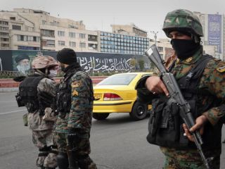 بازداشت‌های گسترده شهروندان در ایران در میانه جنگ ادامه دارد