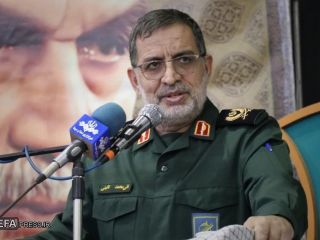 سردار نائینی، سخنگوی سپاه و اسماعیل احمدی، معاون رییس سازمان بسیج، کشته شدند