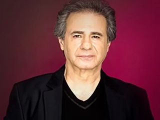 عارف عارف‌‌کیا، خواننده محبوب «سلطان قلب‌ها» در ۸۵ سالگی درگذشت