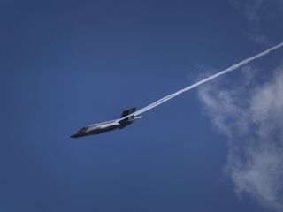 ارتش اسرائیل تایید کرد که ایران یک موشک به سوی یک جنگنده آن شلیک کرده است