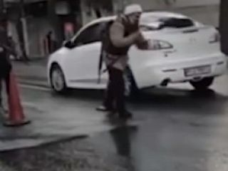 ویدیوی تغییر شیوه برخورد ایست بازرسی‌ها بعد از حمله پهپادهای اسرائیل