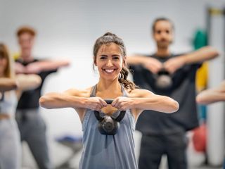 آیا می‌توان هم‌زمان با از دست دادن چربی، عضله ساخت؟