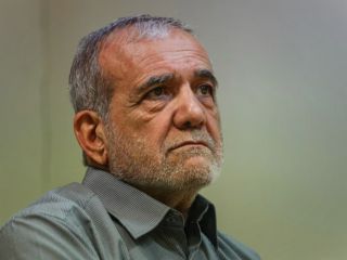 شایعه تمایل پزشکیان به کناره‌گیری برای چندمین بار تکذیب شد