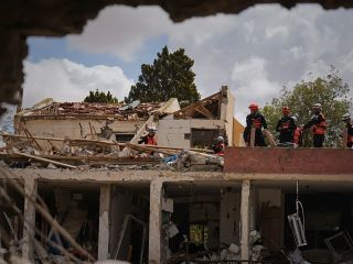 ۱۷۵ مجروح بر اثر برخورد دو موشک سپاه به جنوب اسرائیل؛ نتانیاهو و ‏کاتز واکنش نشان‌ دادند