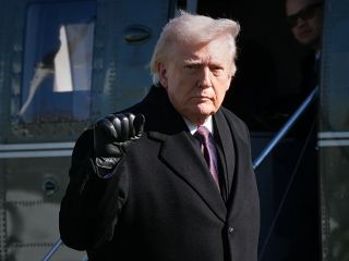 ترامپ: با کسی در ایران در گفت‌وگو هستیم که او را رهبر واقعی می‌دانم/ اورشلیم پست: منظور قالیباف است