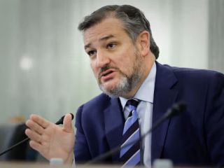 تد کروز از احتمال ایجاد دولت‌های همسو با آمریکا در ایران و کوبا طی ۶ ماه آینده خبر داد