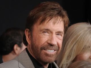 چاک نوریس اسطوره هنرهای رزمی و سینمای اکشن درگذشت