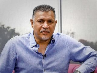 جنگ را ول کرده، علی دایی را چسبیده‌اند!