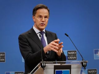 هشدار دبیرکل ناتو در بروکسل: موشک‌های ۴۰۰۰ کیلومتری ایران تهدیدی علیه تمام متحدان ناتو است