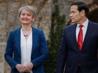 بریتانیا: جمهوری اسلامی با بستن تنگه هرمز اقتصاد جهانی را گروگان گرفته است