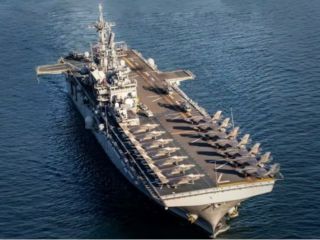 رزمناو آبی-خاکی تریپولی «در راه ایران»؛ نقش پایگاه شناور آمریکا در عملیات چند منظوره چیست؟