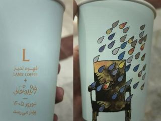 تعطیلی شعبه‌های کافه لمیز در ایران بخاطر شباهت طرح های روی لیوان هایش به صندلی خالی خامنه‌ای