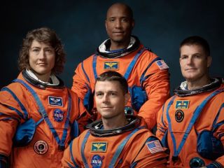 موشک ناسا برای مأموریت «آرتمیس ۲» از فلوریدا پرتاب شد؛ ۴ فضانورد به‌سوی ماه می‌روند