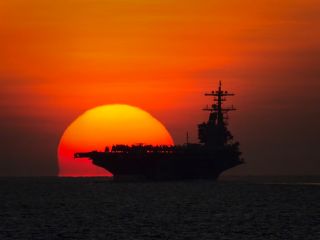 هزاران نیروی آمریکایی به همراه ناوهواپیمابر جرج دبیلو بوش و سه ناوشکن به خاورمیانه اعزام می‌شوند