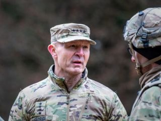 پیت هگست، فرمانده ستاد نیروی زمینی ارتش ایالات متحده را برکنار کرد