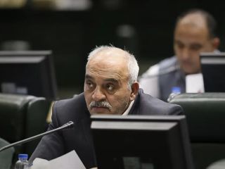 مصطفوی، نماینده مجلس: هر روز چند هواپیمای آمریکا را می‌زنیم