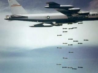 ورود بمب‌افکن‌های «بی-۵۲» آمریکا به آسمان ایران؛ «تغییر در سطح و شیوه عملیات هوایی آمریکا»